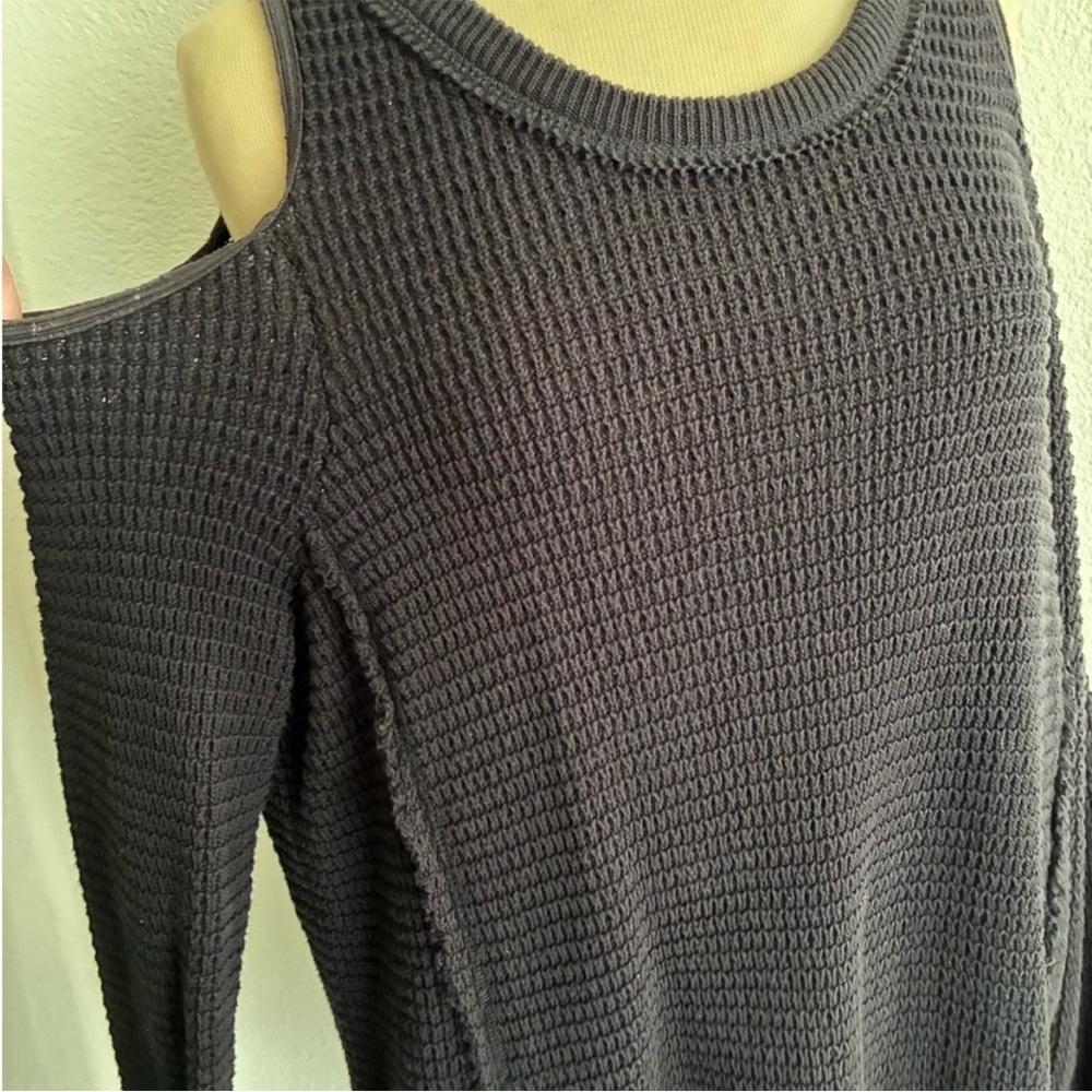Free People cold shoulder sweater - Picture 3 of 5